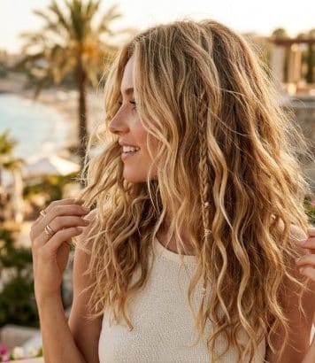 ParisSelectBook - Ces ondulations bohèmes vues sur la coiffure de Shakira font exploser les recherches de 5 000% en une semaine
