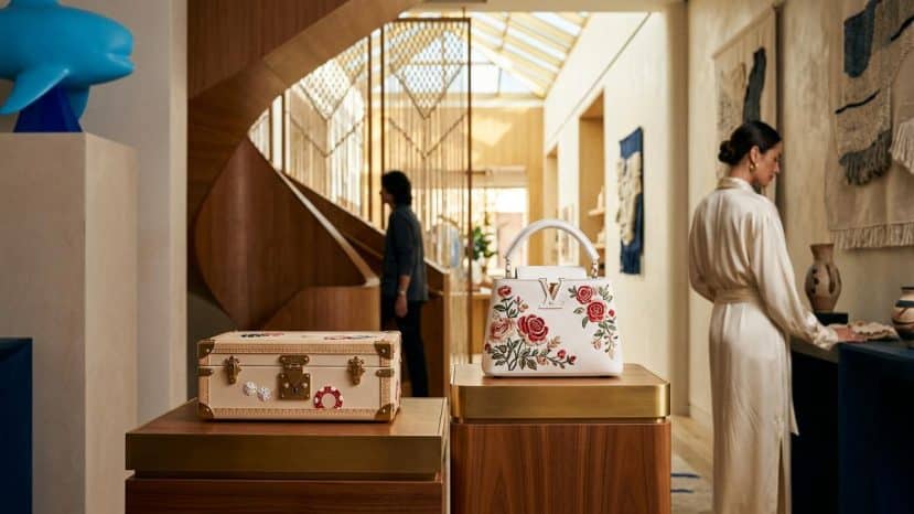 ParisSelectBook - Louis Vuitton rouvre son flagship de Las Vegas avec une malle Casino sur mesure et un sac brodé 75 heures