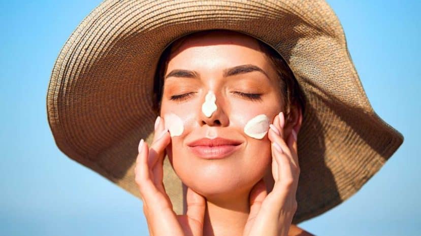 80 % des gens zappent cette zone du visage en appliquant leur crème solaire et c'est la plus fragile face aux UV
