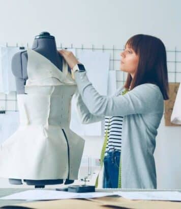 À Calais, cette exposition immersive entre haute couture, design et art investit deux musées jusqu'en 2027