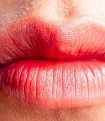 Aroma-Zone lance à 4,95€ une huile à lèvres bio qui remplace à elle seule votre gloss et votre baume