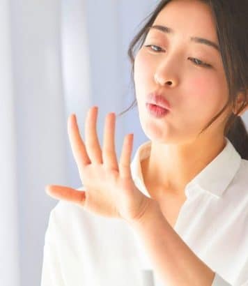 Ces 10 vernis sèchent en 60 secondes chrono et transforment votre manucure express à la maison