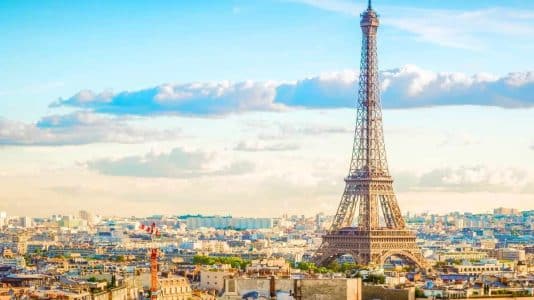 Cinémas en plein air, baignade dans la Seine, festivals : nos sorties gratuites à Paris pour tout l'été 2026