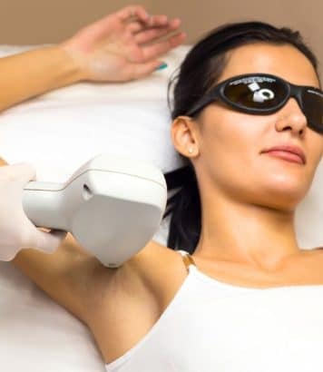 Épilation laser sans douleur même sur peau bronzée en été : ce nouveau laser NPS Elite change la donne après 50 ans