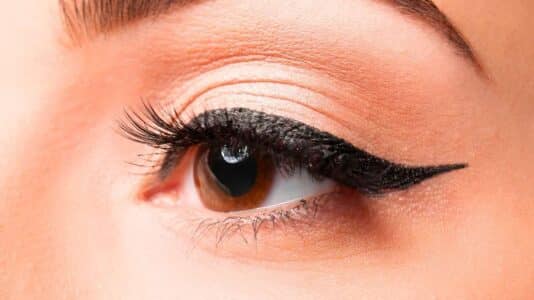 Kiko lance un eye-liner à 15,99 euros avec un embout gomme qui efface les ratés en deux secondes