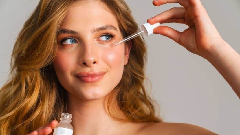 « Mon visage paraît plus dessiné » : ce sérum Fresh au thé noir raffermit l'ovale en 4 semaines