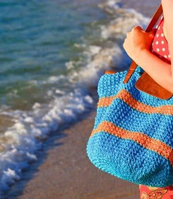 Panier tressé, raphia coloré ou cabas en cuir : les 26 sacs de plage qui remplacent le it-bag cet été 2026
