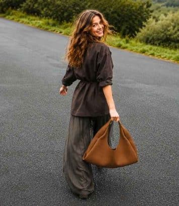 Polène dévoile le Shuldo, ce nouveau sac en cuir décliné en 7 teintes qui s'annonce déjà comme le it-bag de la rentrée