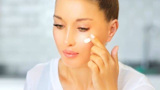 Vendue toutes les 2 minutes outre-Atlantique, cette crème anti-âge à 68€ s'impose comme le nouveau réflexe skincare