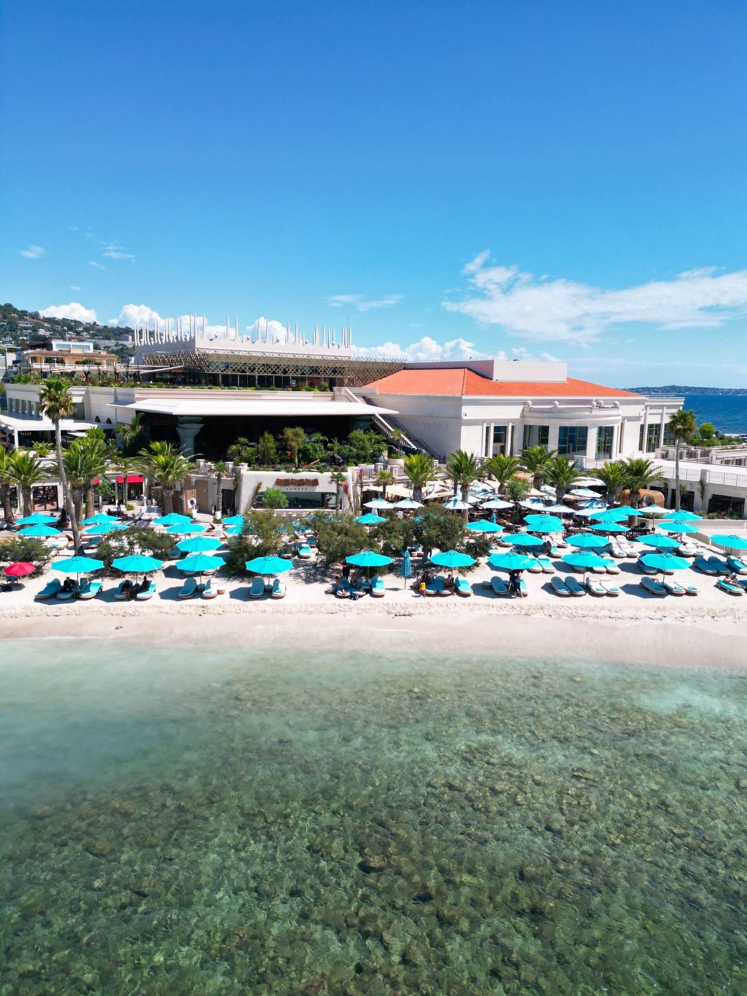Nammos Cannes, l'adresse phare de la Croisette pour un août de luxe et de saveurs