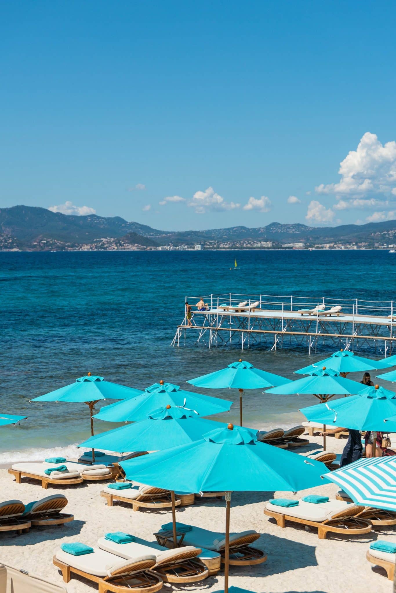 Nammos Cannes, l'adresse phare de la Croisette pour un août de luxe et de saveurs