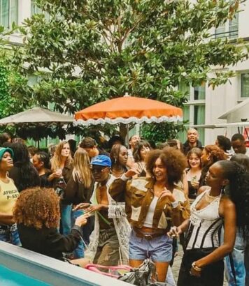 La Piscine du Hoxton Paris invite à ses soirées Barbecue chaque premier samedi de l'été 2026