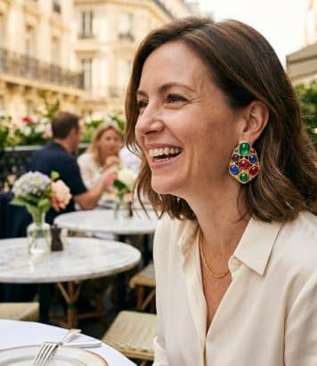 Agatha ressort ces boucles d'oreilles 80's à pierres colorées pour 110€