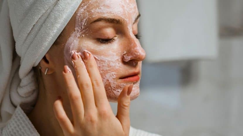 Rule number one in summer is to simplify": how to protect your skin without making mistakes