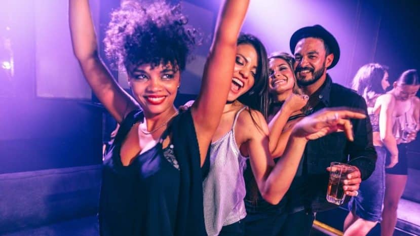 Villa Savoye becomes an ephemeral club for a free clubbing night