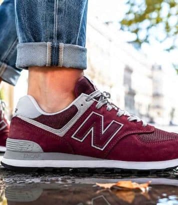Peter Parker wears this New Balance 574 in Burgundy for €120 throughout the film