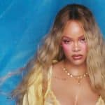 Rihanna adopte la tendance blush eighties rose et pigmenté pour l'été 2026