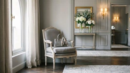 J'ai découvert pourquoi Dior a imposé ce gris pendant 78 ans