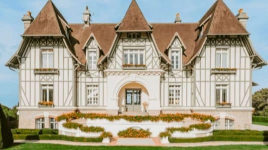 This 5-star hotel is offering seaside stays to firefighters who battled the Gironde blazes