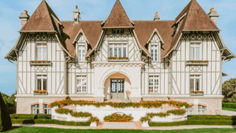 This 5-star hotel is offering seaside stays to firefighters who battled the Gironde blazes