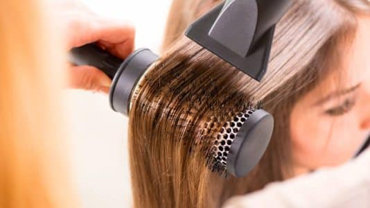 Jean-Louis David reveals 3 secrets for a blowout that lasts all summer