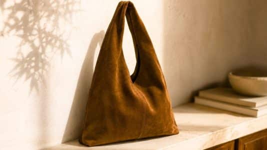 Ce sac oublié des années 90 revient partout cet automne