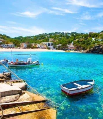 Cette adresse parisienne de Montorgueil pose ses valises à Ibiza jusqu'en octobre 2026
