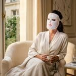 Ce masque LED efface rides et cernes en 8 minutes, Iris Mittenaere l'adore