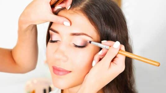 « Je voulais qu'on l'oublie » : les 5 règles teint de la make-up artist Gucci Westman