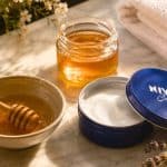 Crème Nivea et miel après 50 ans, ce que ce masque maison change vraiment