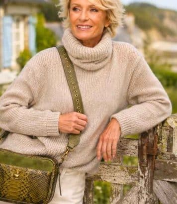 Sophie Davant reveals the brand behind her khaki crossbody bag spotted in Normandy