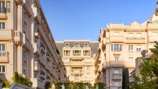 Au Métropole Monte-Carlo, l'été 2026 se vit entre Negroni Club et dîners étoilés