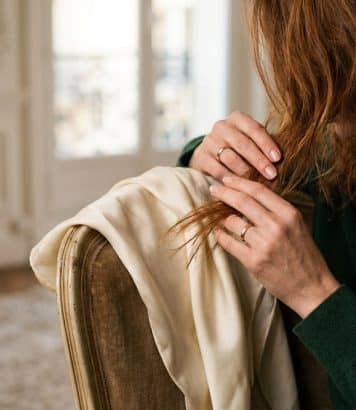 « On ne reconstruit pas un cheveu » : ce que révèle un expert sur les cheveux abîmés