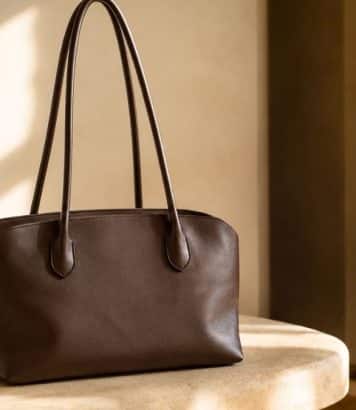 Hailey Bieber, Kendall Jenner, Zoë Kravitz : le sac The Row qu'elles s'arrachent
