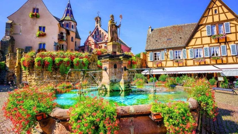 Le Haut-Rhin abrite 4 des Plus Beaux Villages de France, et celui-ci ressemble à Disneyland