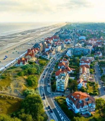 Cette station balnéaire belge sans immeubles cache des villas Belle Époque et des dunes