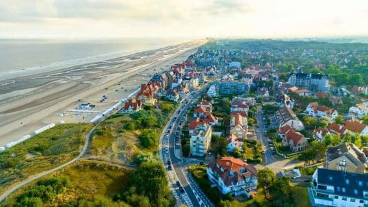 This Belgian seaside resort with no tower blocks hides Belle Époque villas and wild dunes