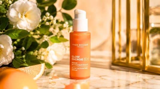 Voted by real women, the Yves Rocher Glow Énergie Serum promises +78% more radiance