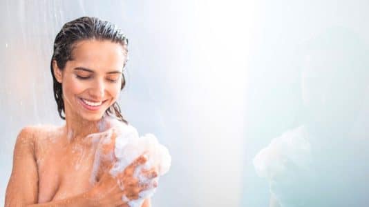 I tried Dove's lavender and oat milk foam body wash, and my skin has never felt better after summer