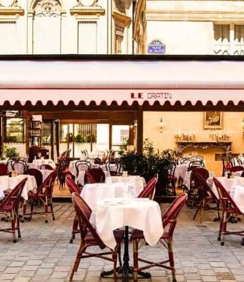 Ils ouvrent Le Gratin face au Palais-Royal, sur la place d'Emily in Paris