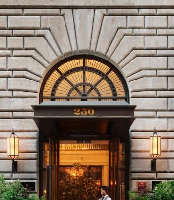 The Fifth Avenue Hotel sacré One To Watch aux World's 50 Best Hotels 2026 à Paris