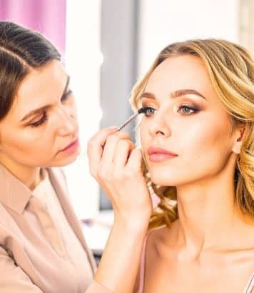 A glamour that looks effortless": the blurred makeup trend winning over the new season