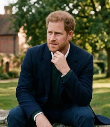 Le prince Harry de retour au Royaume-Uni mais toujours en colère contre les siens