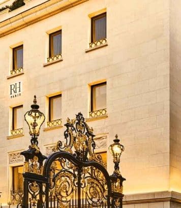 RH Paris pose sa galerie de 3 900 m² sur les Champs-Élysées avec rooftop et vue Tour Eiffel