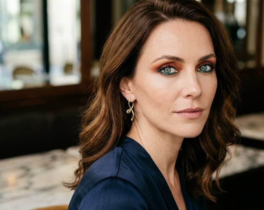 This eye maxxing technique uses the colour wheel to make your eyes pop