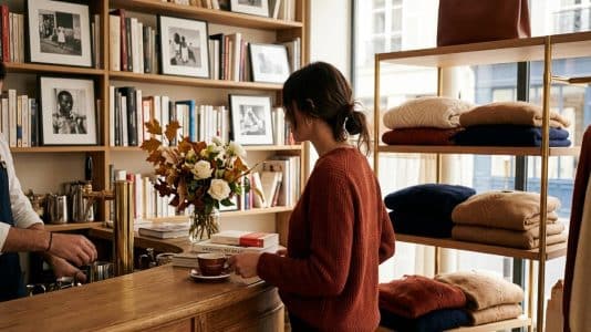 ParisSelectBook - Sézane fête ses vingt ans rue du Bac entre mode, livres et photos