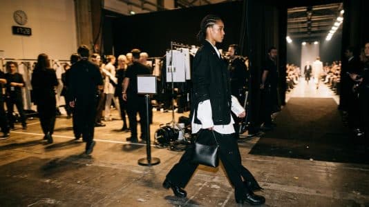 ParisSelectBook - Margiela et Saint Laurent défilent mardi 29 septembre à la Fashion Week Paris