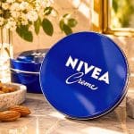 Les pharmaciens tranchent sur la Nivea bleue à l'huile d'amande vue sur TikTok