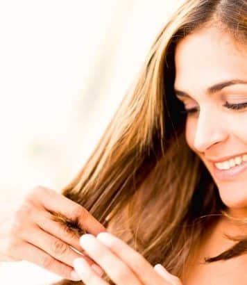 Ce gloss capillaire Schwarzkopf ravive la couleur et referme la fibre à domicile