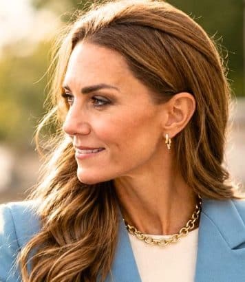 Les boucles d'oreilles étoile de Kate Middleton cachent un hommage bouleversant